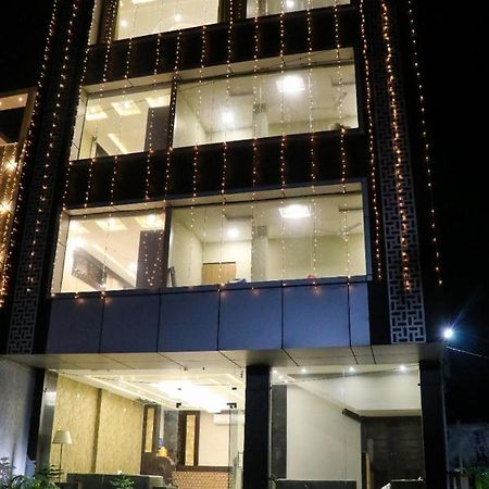 Hotel Meenakshi Hoshangabad Экстерьер фото