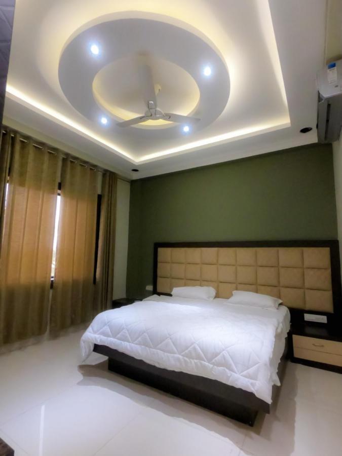 Hotel Meenakshi Hoshangabad Экстерьер фото